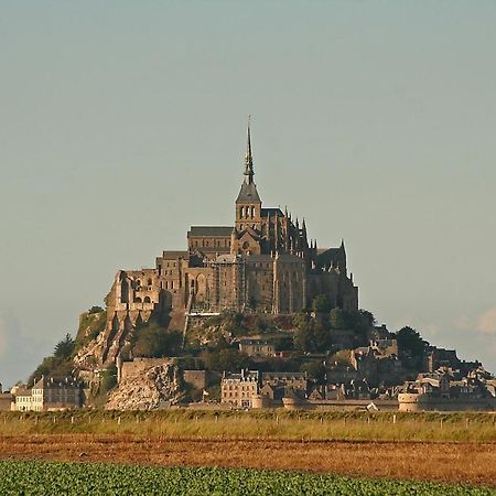 Gite A 1,9 Km Du Mont St Michel Beauvoir  Extérieur photo